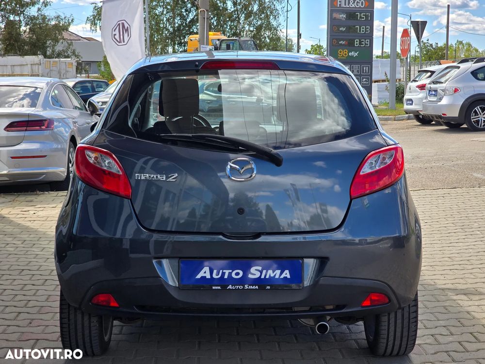 Mazda 2 - 6