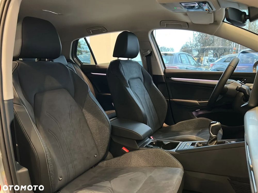 Volkswagen Golf - 23