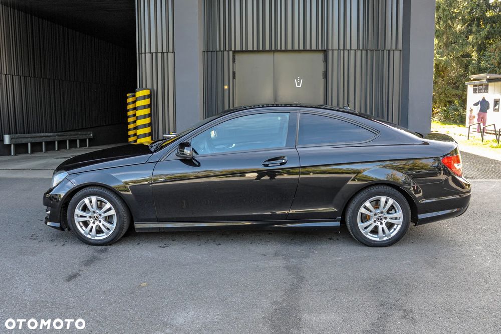 Mercedes-Benz Klasa C 250 Coupe BlueEFFICIENCY 7G-TRONIC Edition 1 - 2
