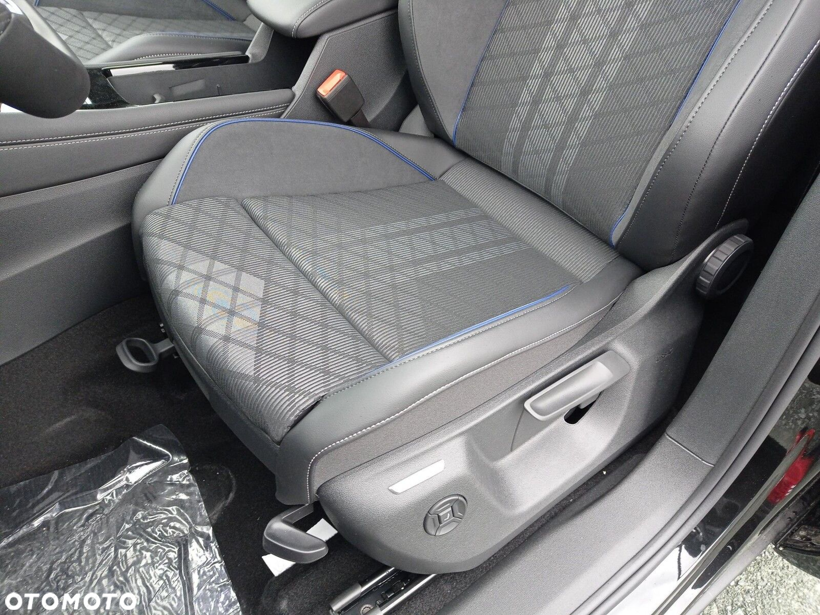 Volkswagen Tiguan 1.5 eHybrid PHEV R-Line Plus DSG - 12