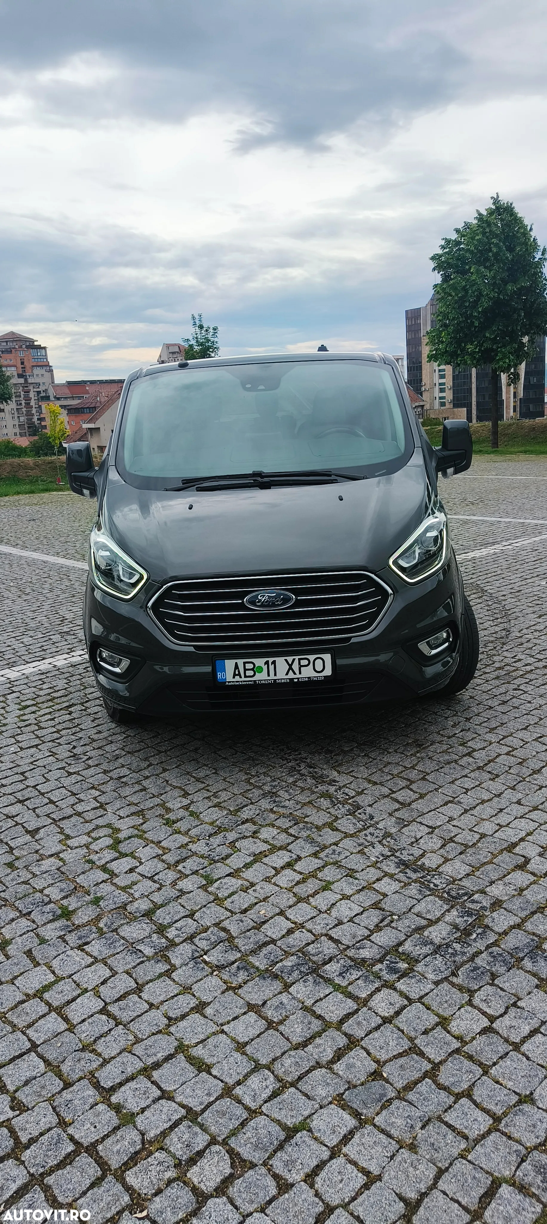 Ford Tourneo Custom - 17