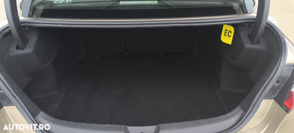 Renault Megane TCE GPF Life - 12