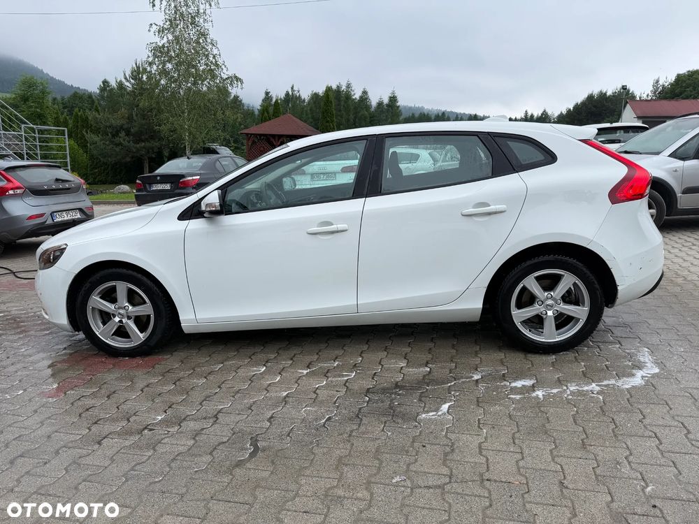 Volvo V40 D2 - 4