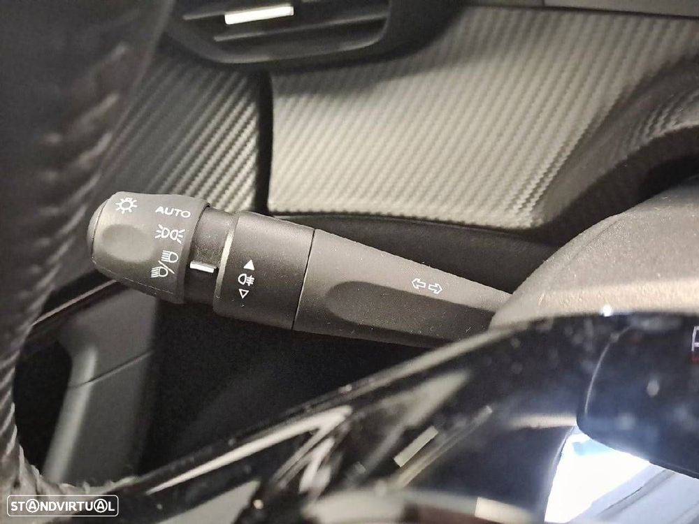 Peugeot 2008 1.2 PureTech Style - 13