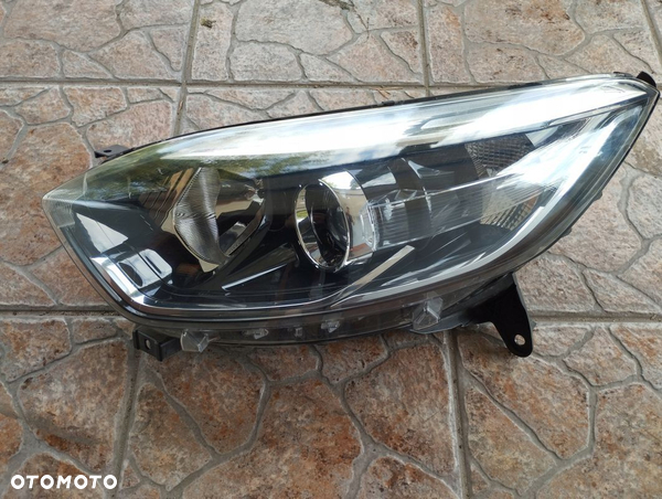 Lampa lewa Renault Captur I 2013-2017 260603859R