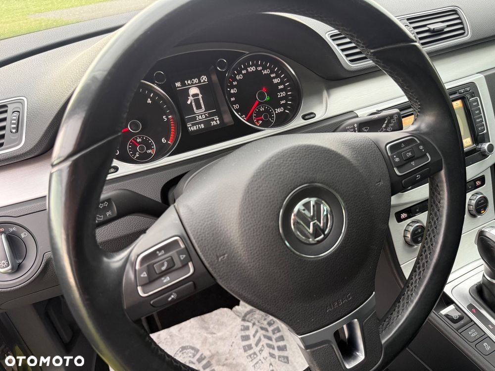 Volkswagen Passat 2.0 TDI Highline DSG - 22
