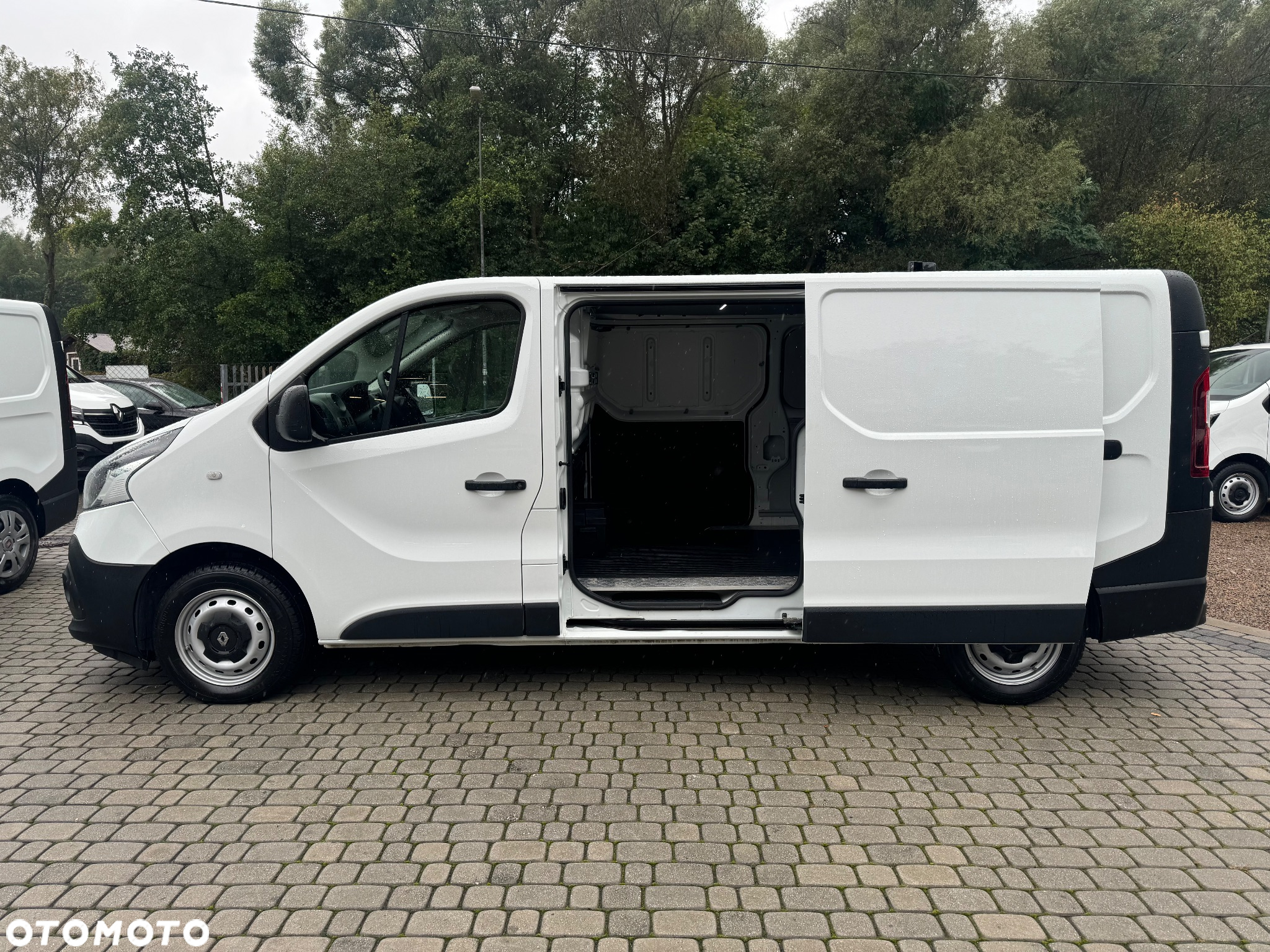 Renault Trafic - 16