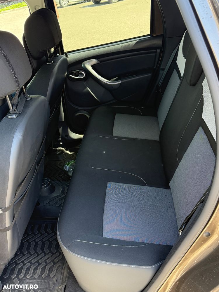 Dacia Duster 1.5 dCi 4x4 Laureate - 4