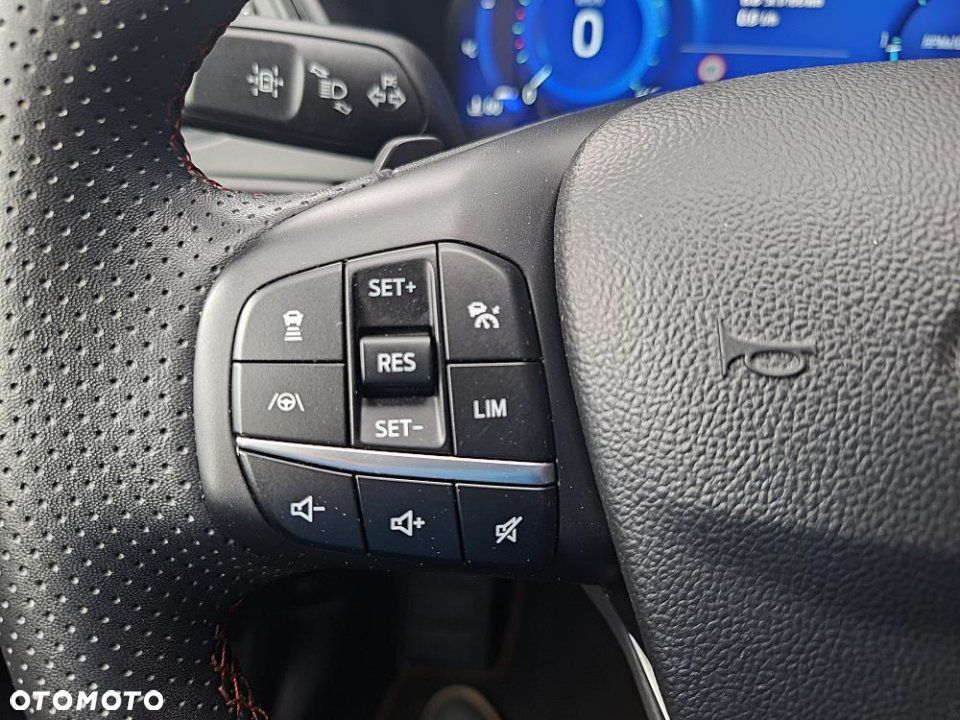 Ford Kuga - 19