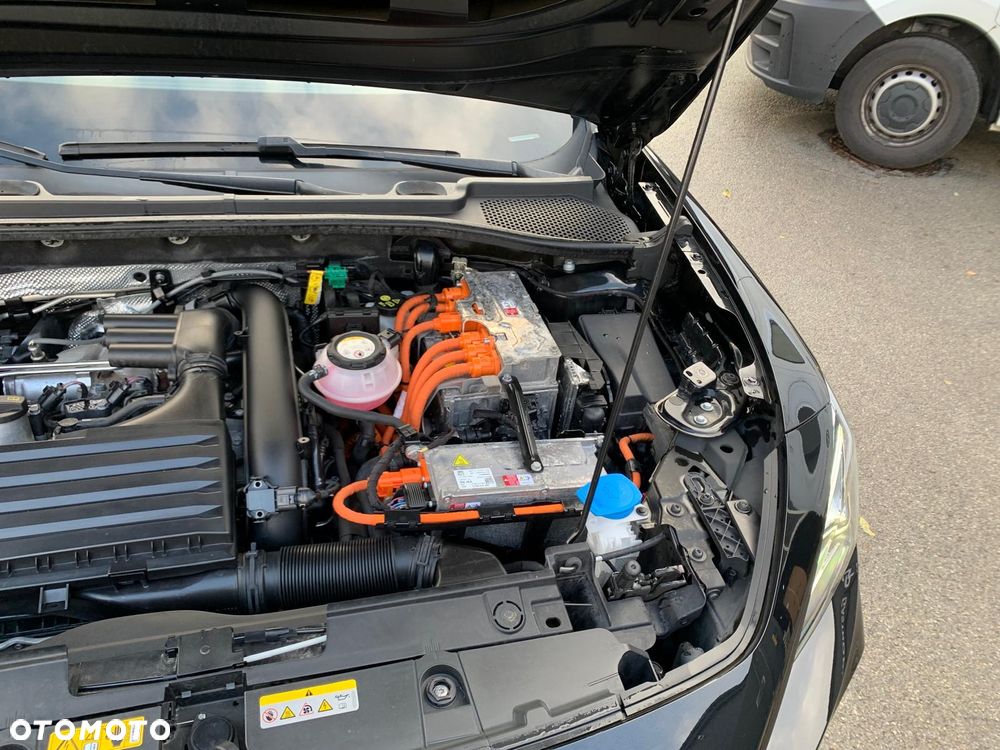 Cupra Formentor 1.4 e-Hybrid DSG Tribe Edition - 13