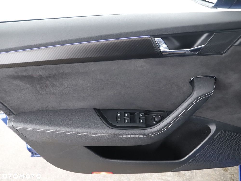 Skoda Superb 2.0 TDI SCR Sportline DSG - 25