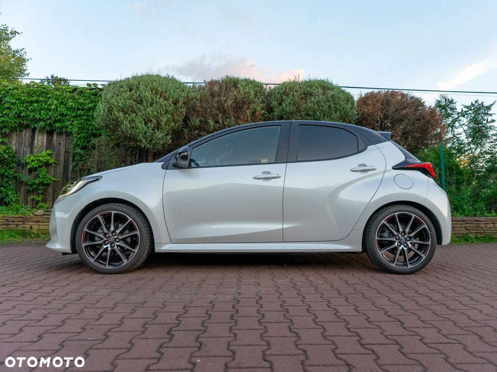 Toyota Yaris Hybrid 1.5 GR Sport - 5