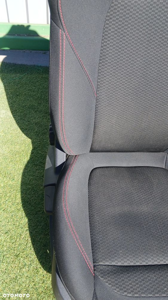 Ford Fiesta mk8 st-line fotele kanapa wnetrze - 6