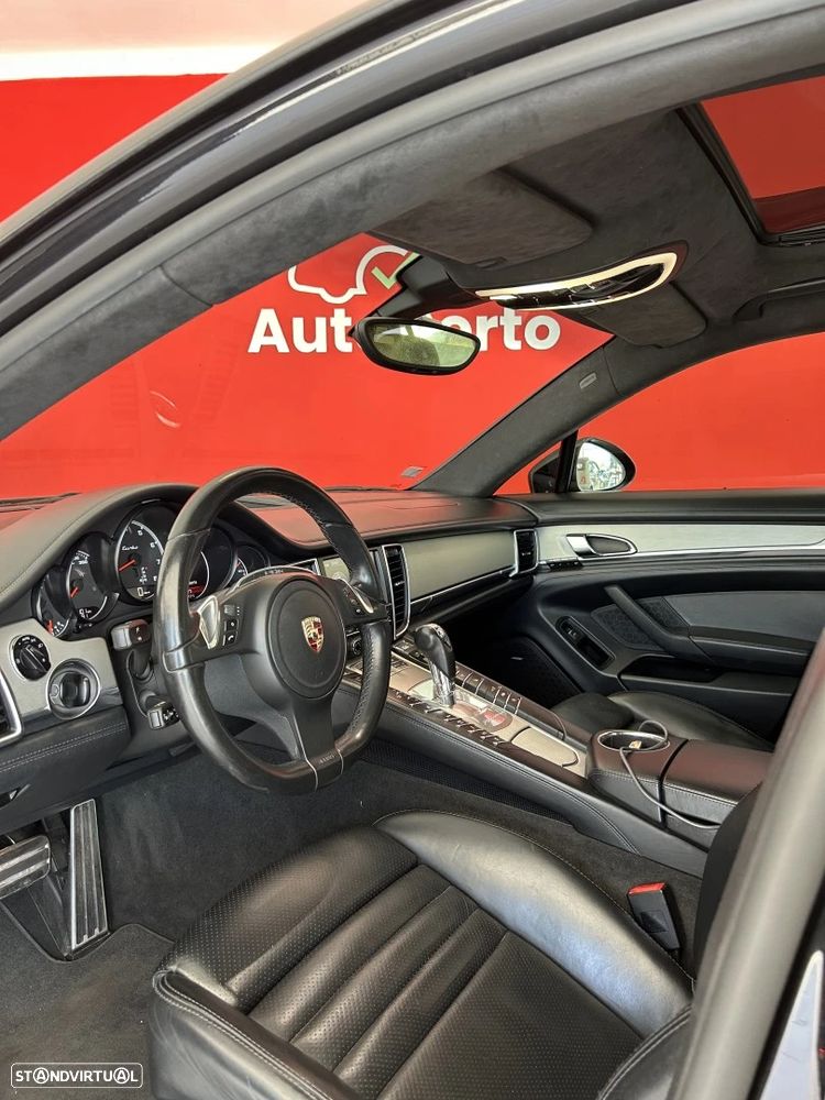 Porsche Panamera Turbo PDK - 9