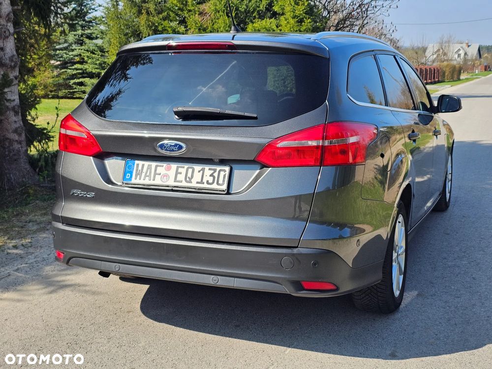 Ford Focus - 32