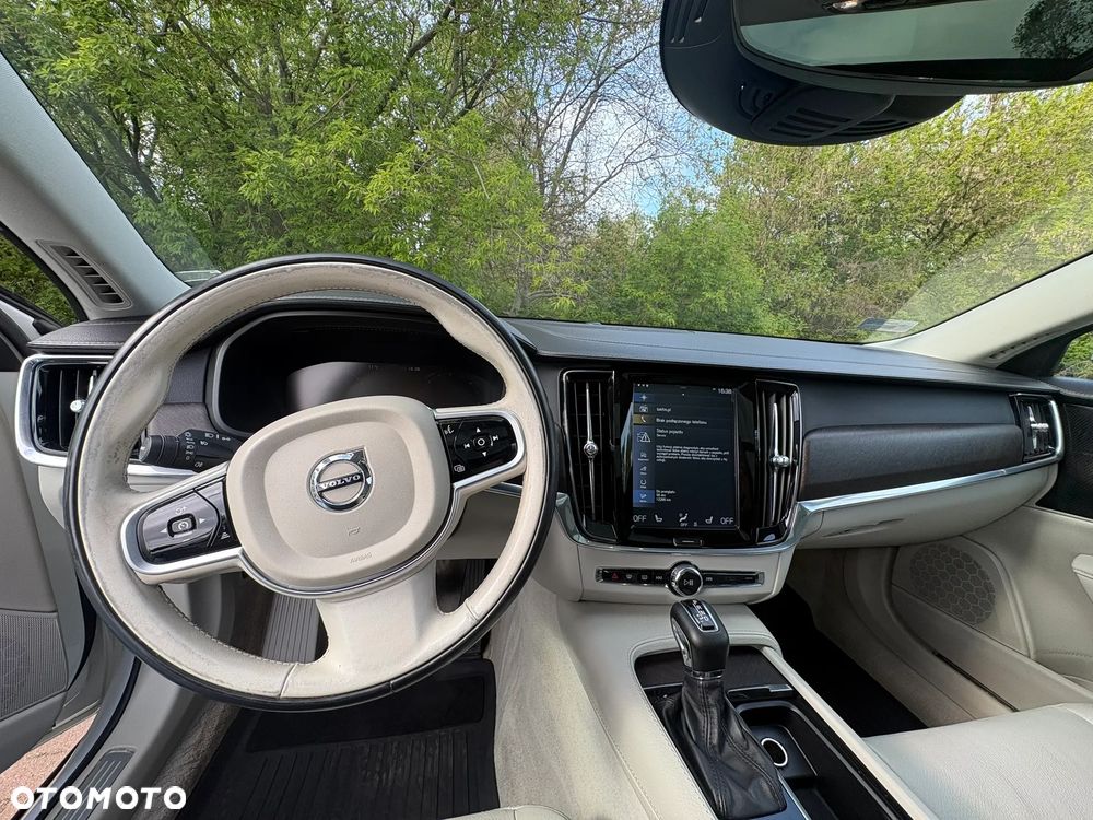 Volvo V90 Cross Country D5 AWD - 32