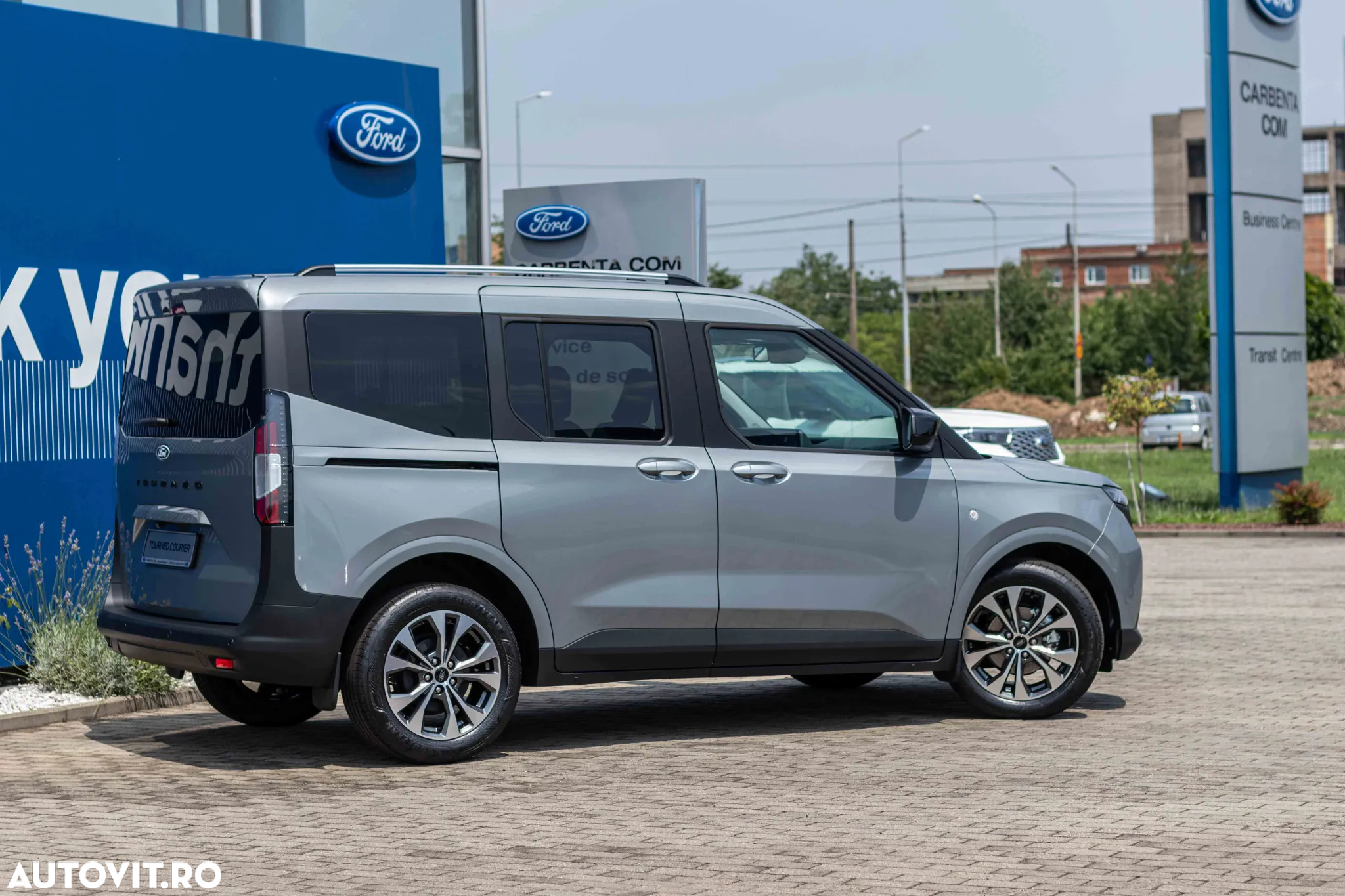Ford Tourneo Courier 1.0 EcoBoost Titanium - 8