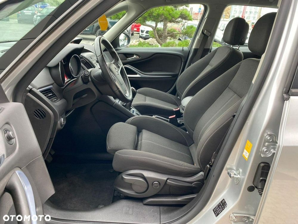 Opel Zafira - 9