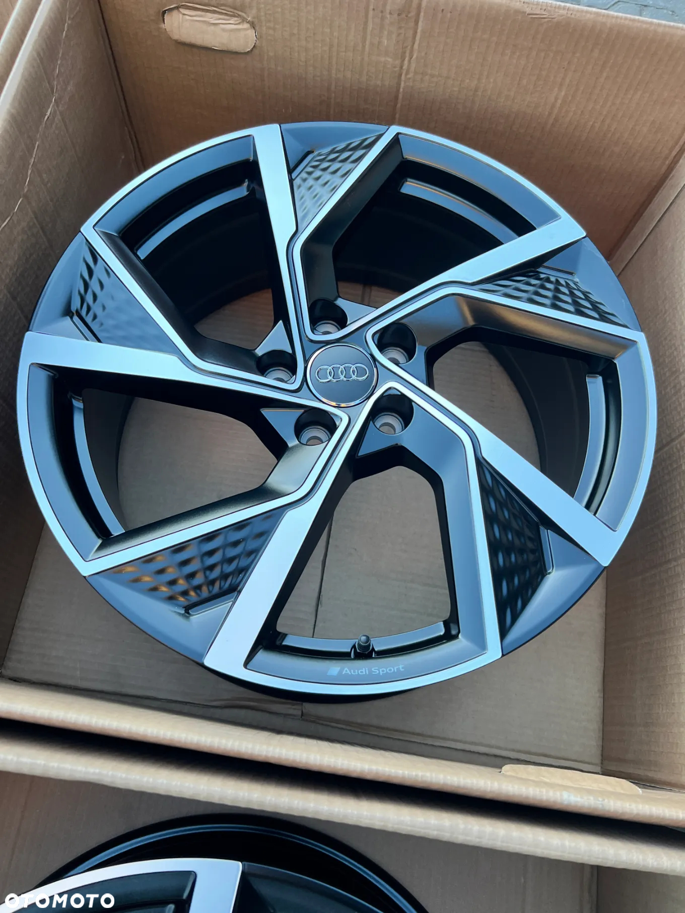 Felgi Audi A3 S3 8y0 19'' Audi Sport - 5