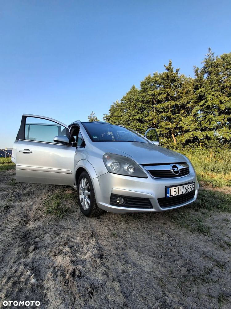 Opel Zafira 1.8 Cosmo - 3