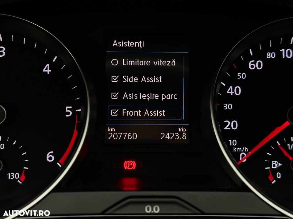 Volkswagen Passat - 20