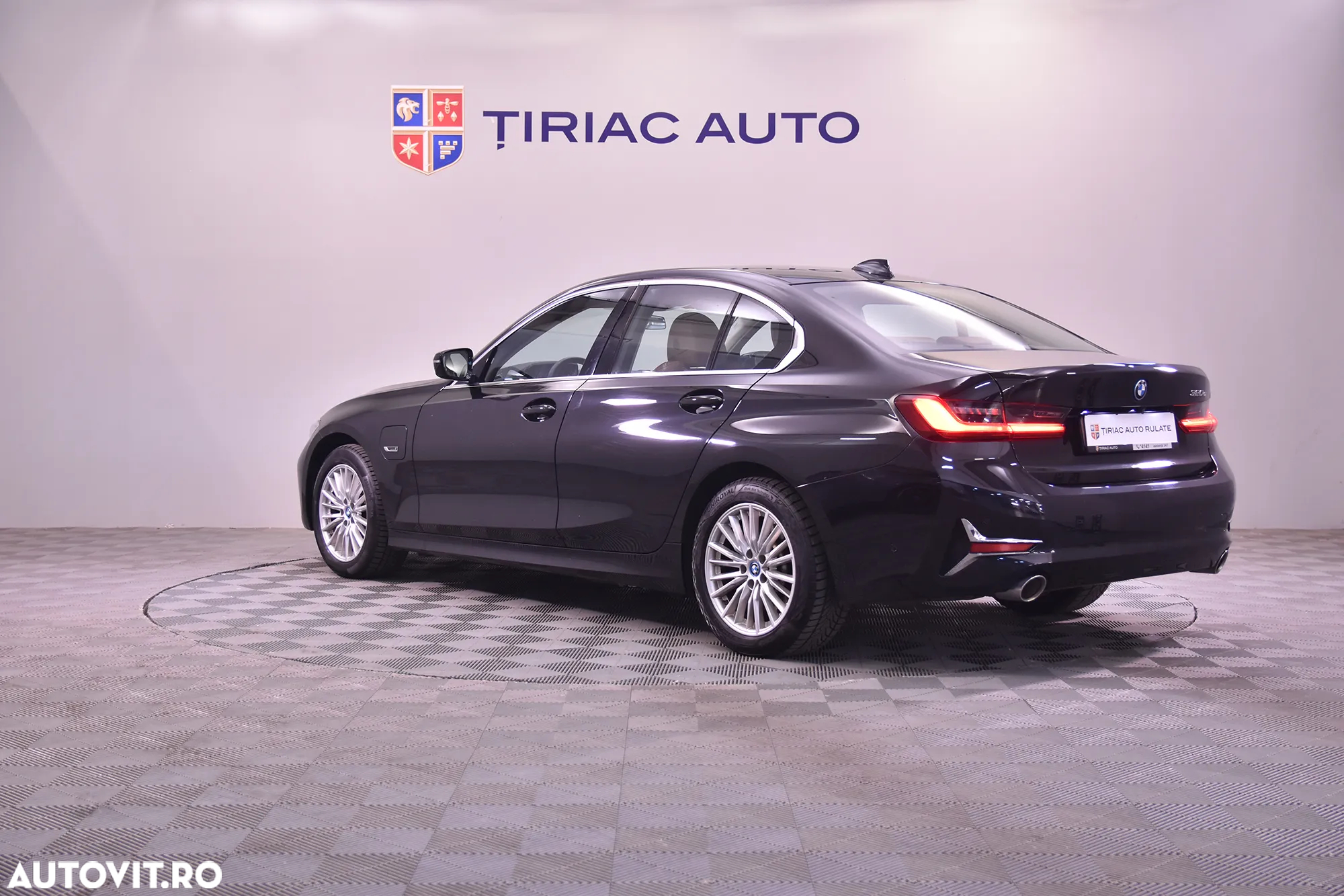 BMW Seria 3 320e AT PHEV - 3