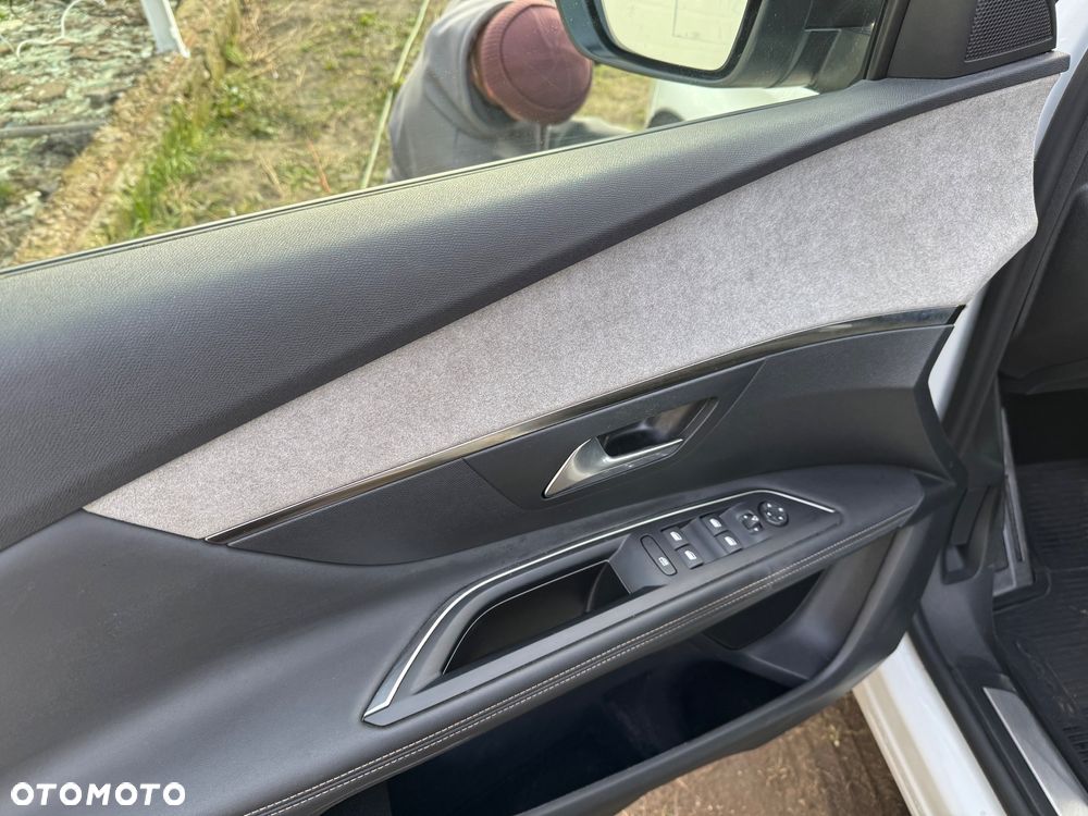 Peugeot 3008 1.2 PureTech GT S&S EAT8 - 11