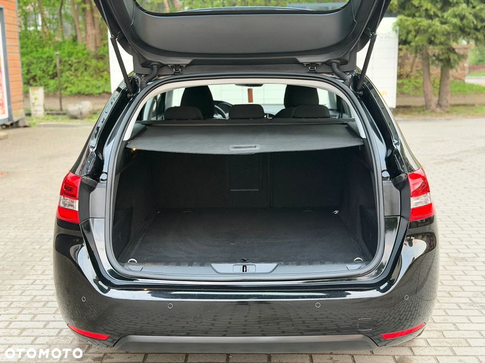 Peugeot 308 BlueHDi 130 EAT8 Business - 40
