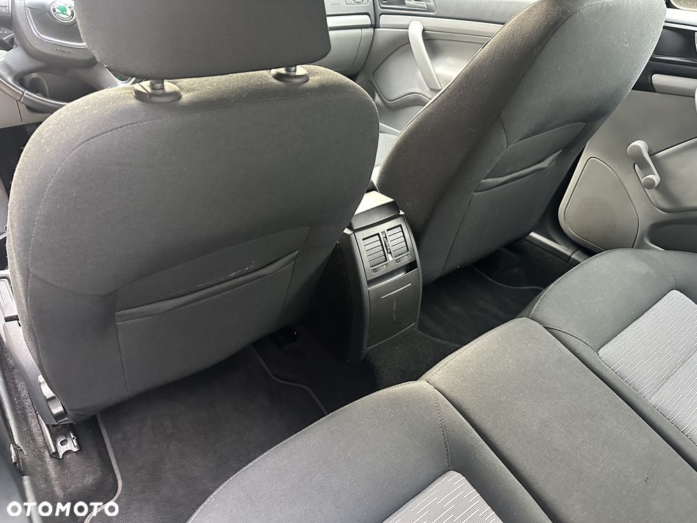 Skoda Octavia 1.4 TSI Ambiente Green tec - 16