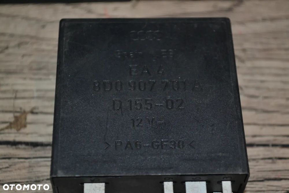 VW AUDI SEAT SKODA ORYGINALNY PRZELAŹNIK WYCIERACZEK 397 8D0907701A - 2