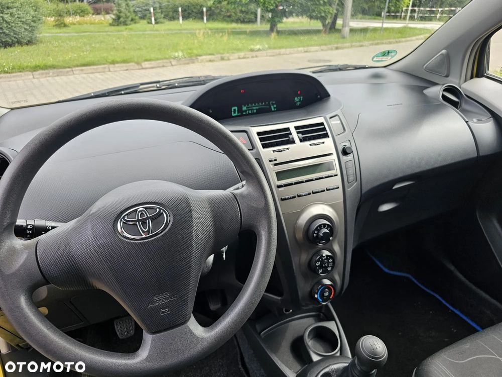 Toyota Yaris 1.33 Sol - 9