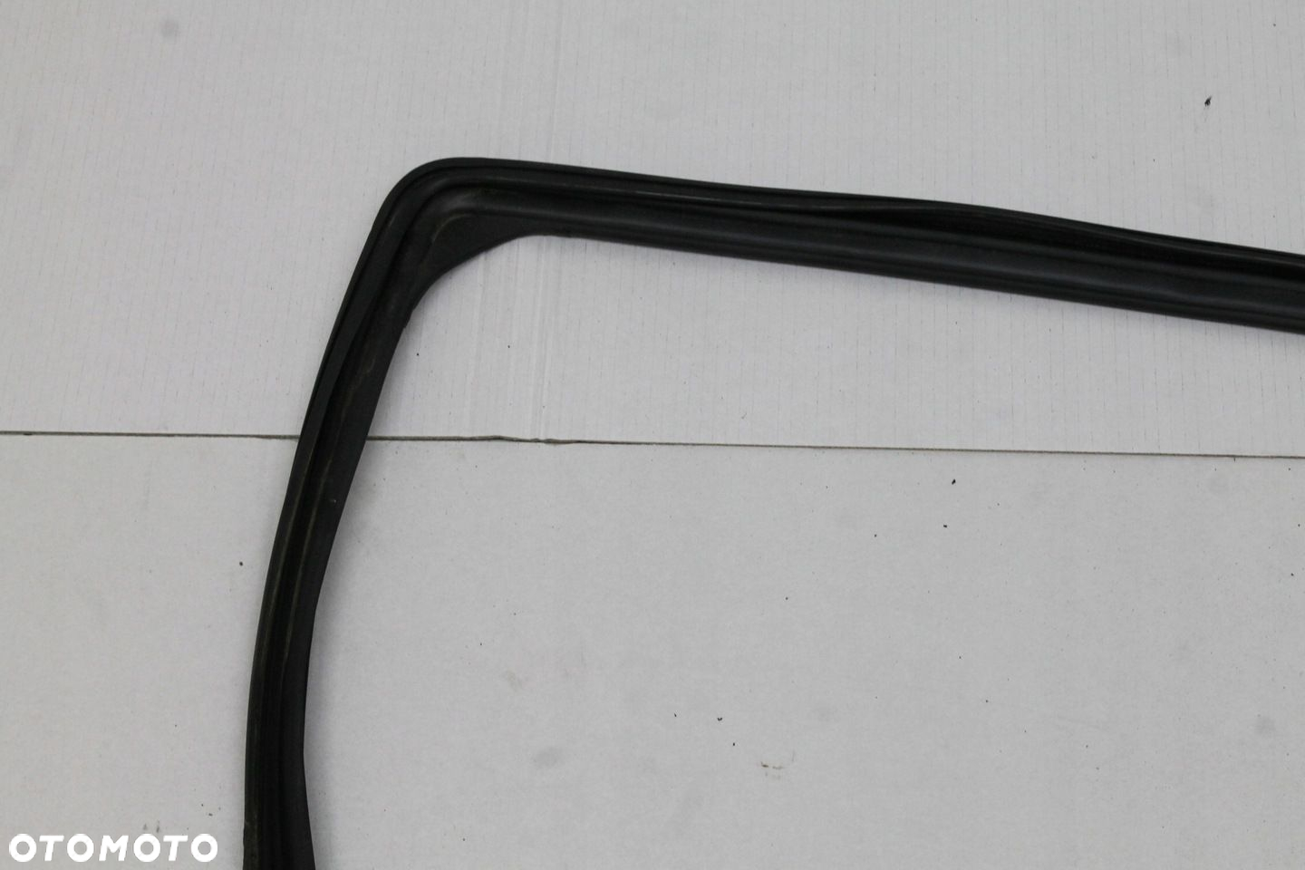 OPEL AMPERA VOLT 11R- USZCZELKA TRÓJKĄT SZYBA DRZWI LEWY TYŁ 43R-000262 - 4