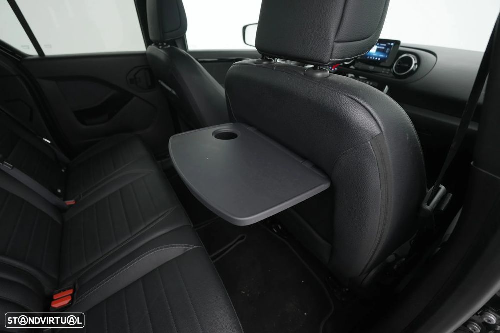 Mercedes-Benz T 180 d Auto Progressive - 27