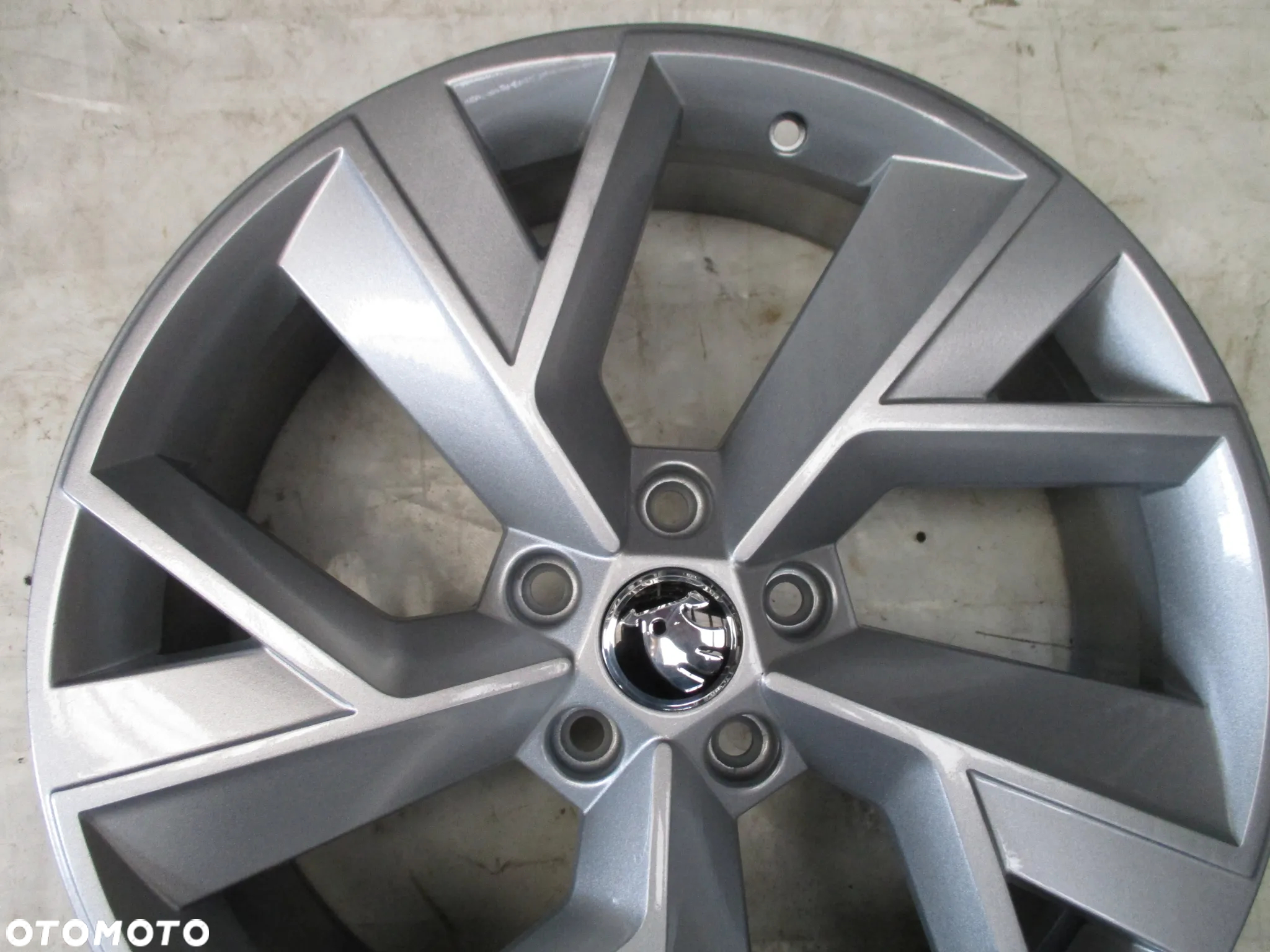 FELGI ALUMINIOWE 19 SKODA KODIAQ I KODIAQ I FACELIFT ET43 - 4