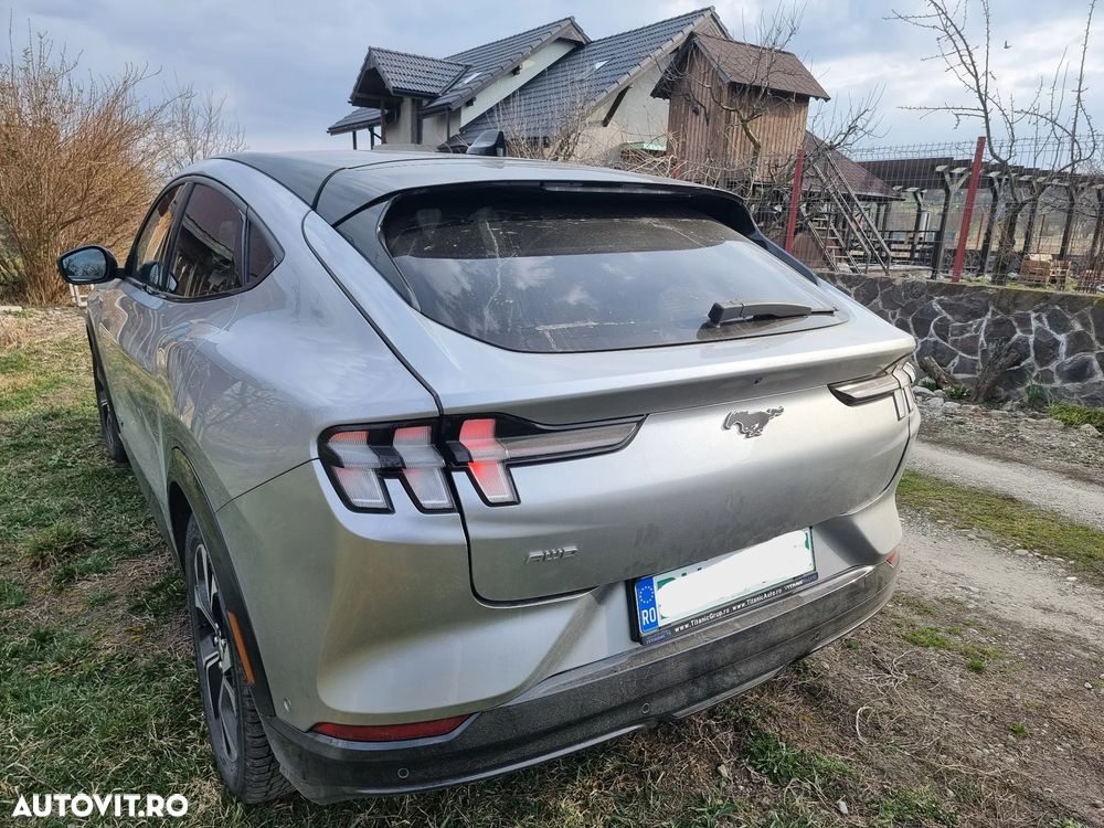 Ford Mustang Mach-E AWD PREMIUM - 2