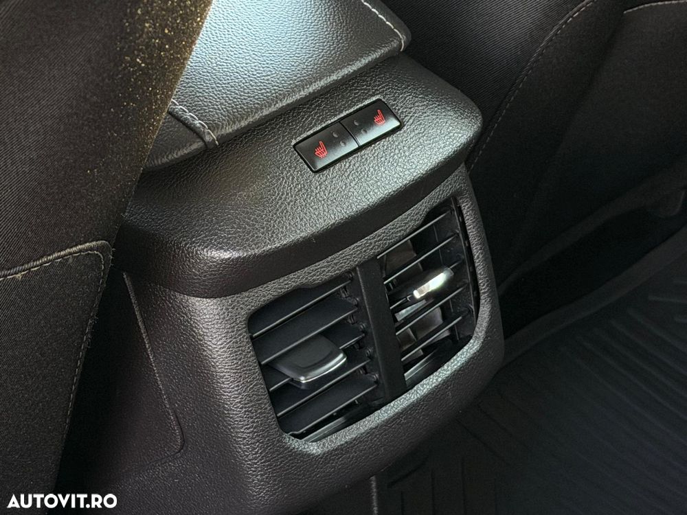 Ford Mondeo 2.0 HEV Titanium - 23