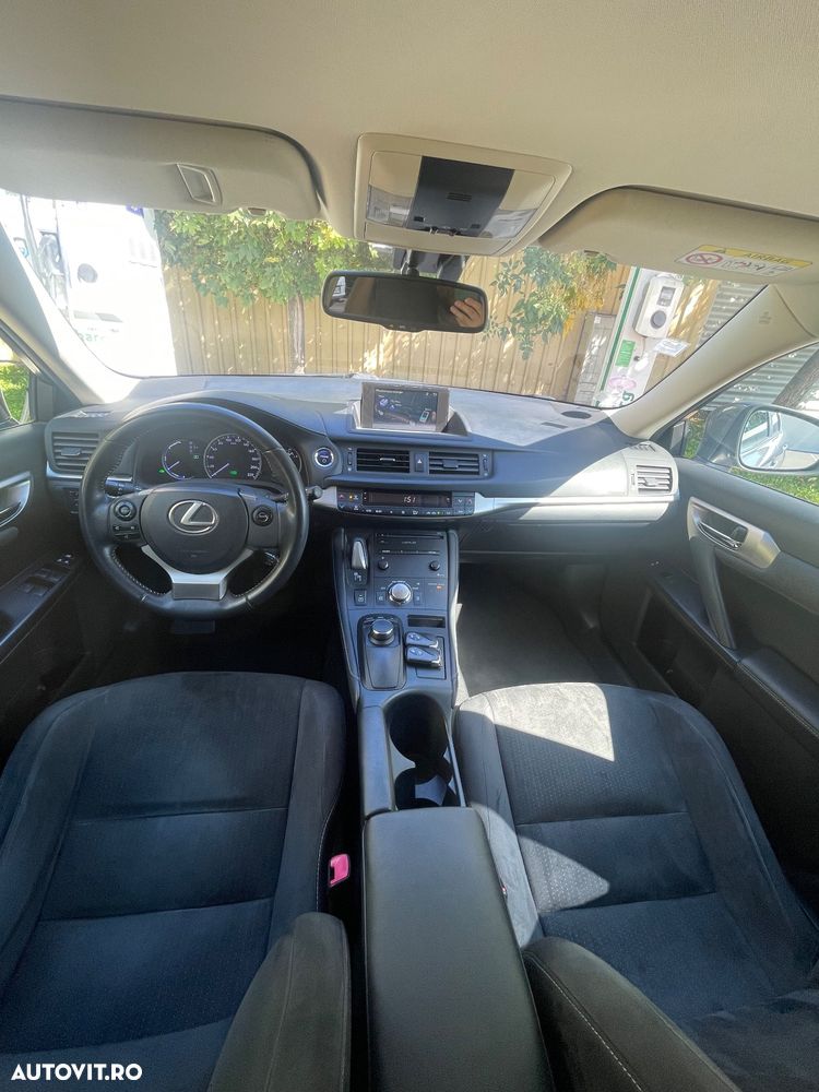 Lexus CT 200h - 8