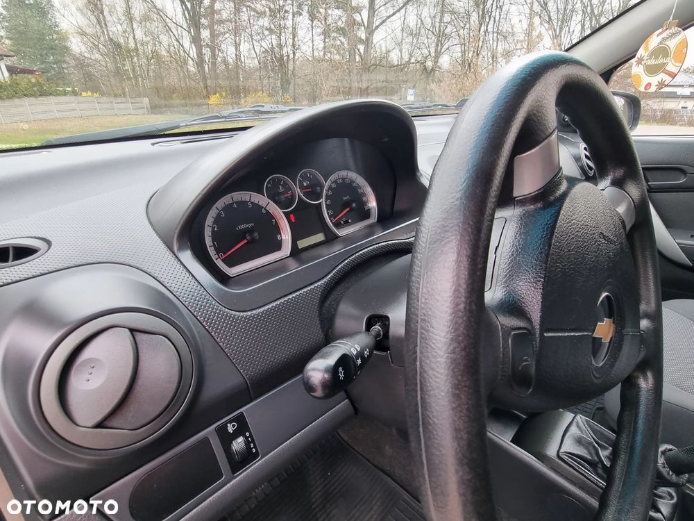 Chevrolet Aveo 1.2 16V Base / Classic - 16