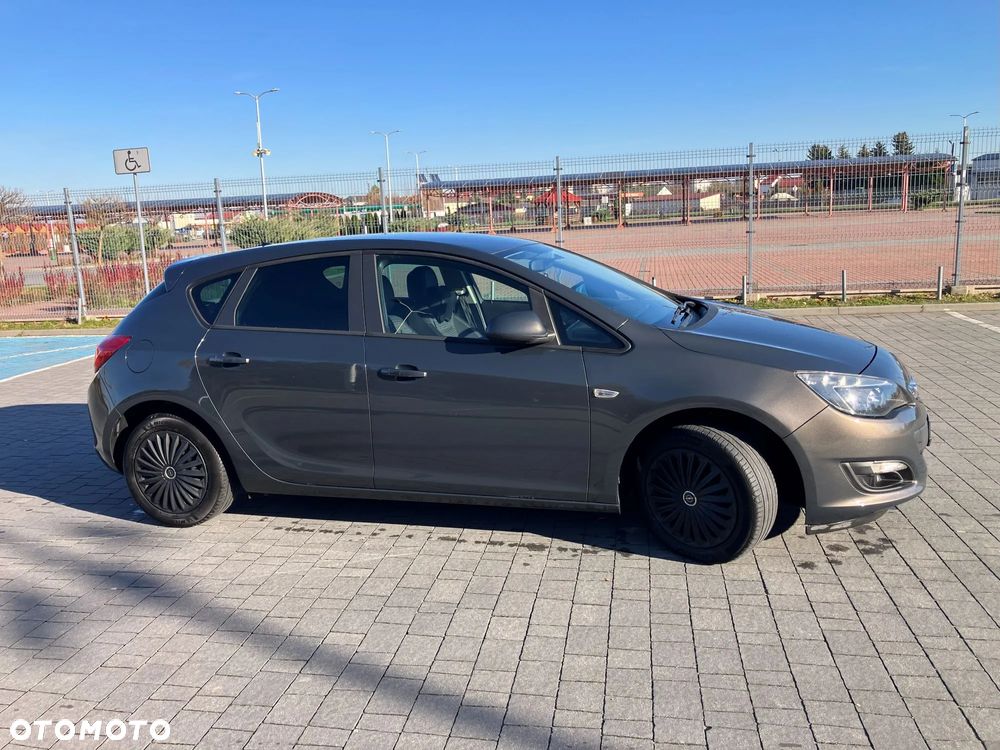 Opel Astra IV 1.6 CDTI Enjoy - 2