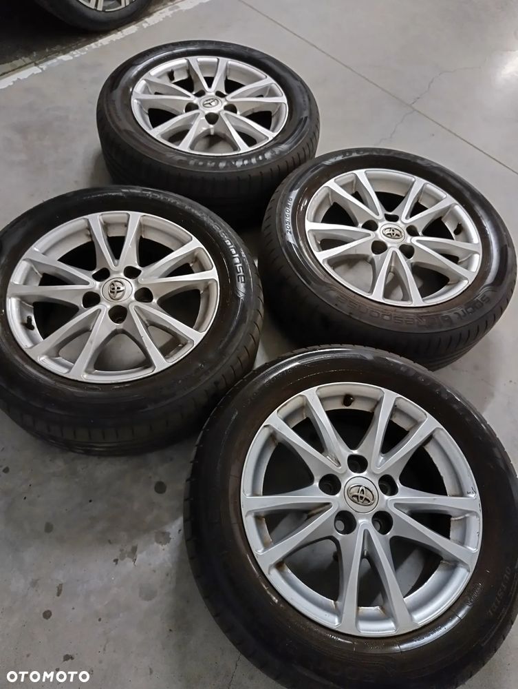 Toyota Avensis 2.0 D-4D Sol plus+NAVI - 15