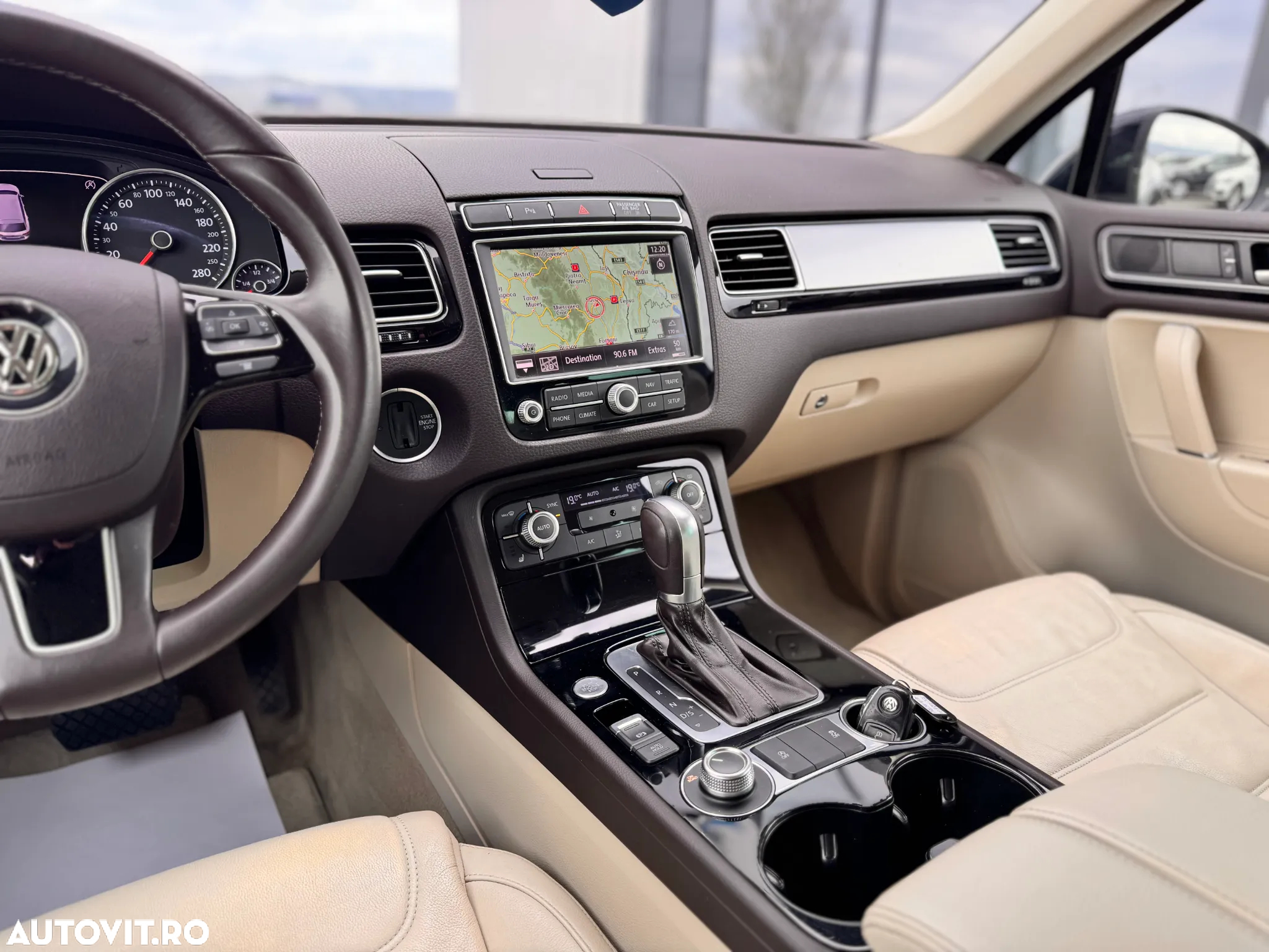Volkswagen Touareg 3.0 V6 TDI SCR Blue Motion DPF Automatik Terrain Tech Executive Edition - 27