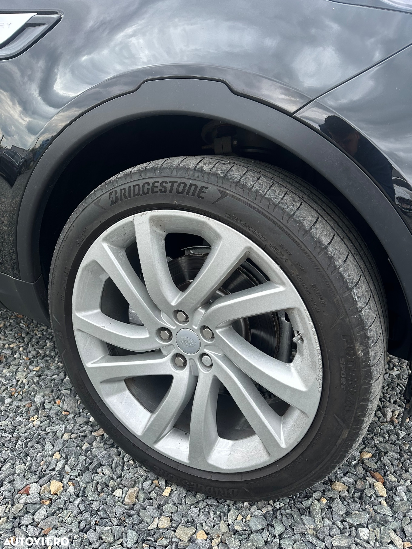 Land Rover Discovery 2.0 L SD4 HSE Luxury - 22