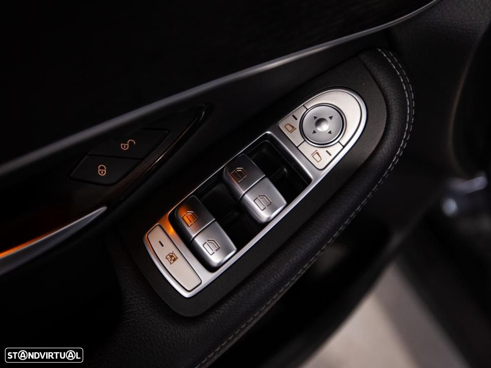 Mercedes-Benz GLC 300 de 4Matic - 32