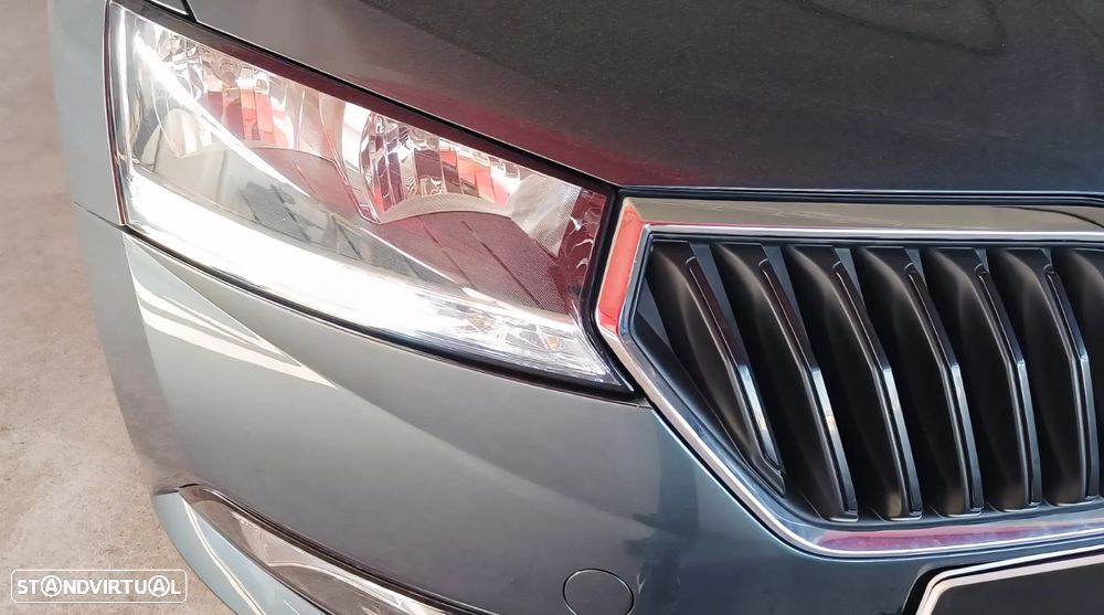 Skoda Fabia 1.0 TSI Ambition DSG - 4