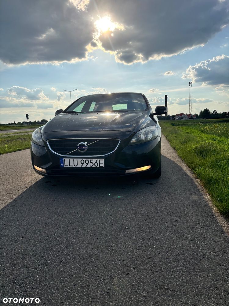 Volvo V40 D2 Momentum - 3