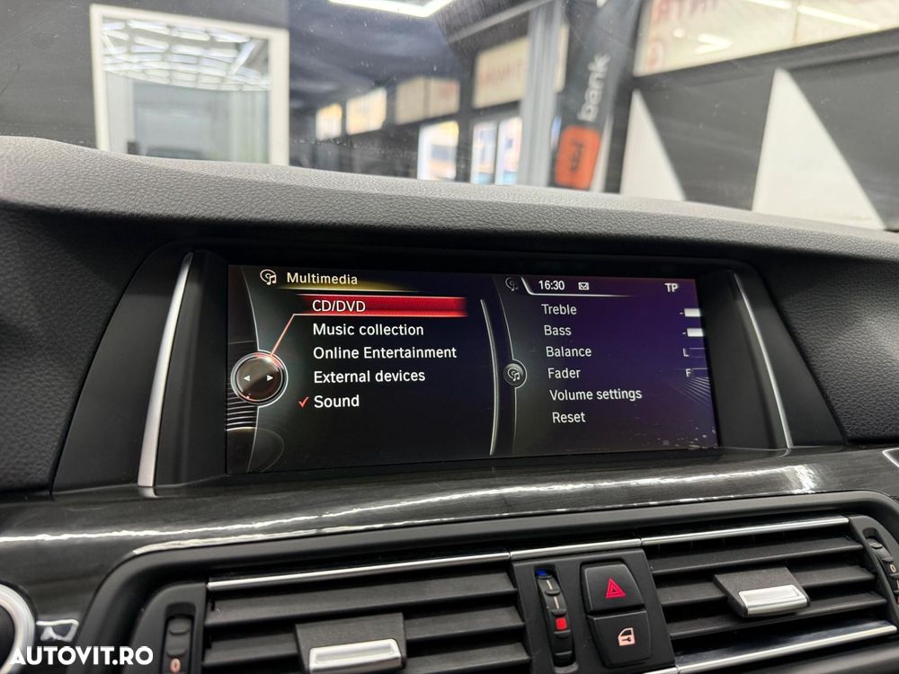 BMW Seria 5 525d xDrive Aut. Luxury Line - 12