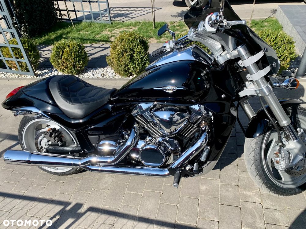 Suzuki Intruder - 2