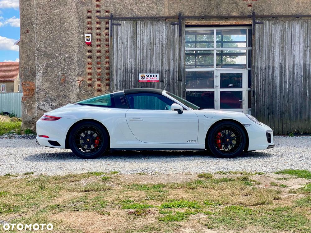 Porsche 911 Targa 4 GTS PDK - 7