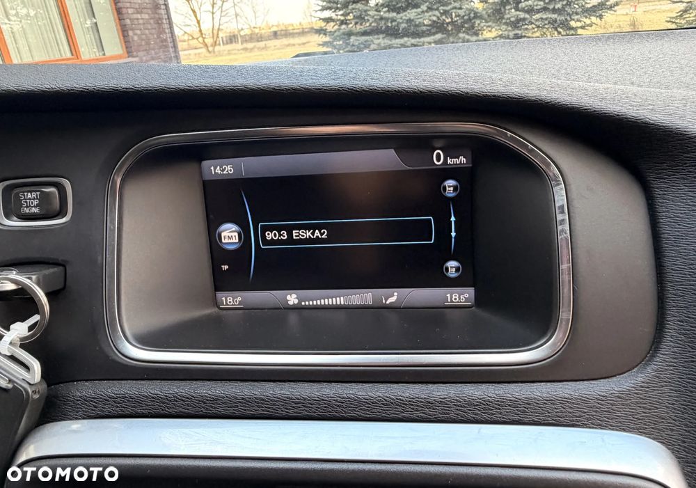 Volvo V40 D2 R Design - 29