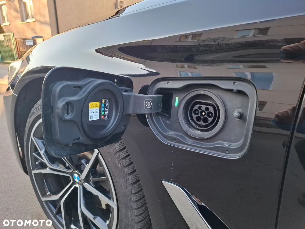 BMW Seria 5 530e Luxury Line sport - 12